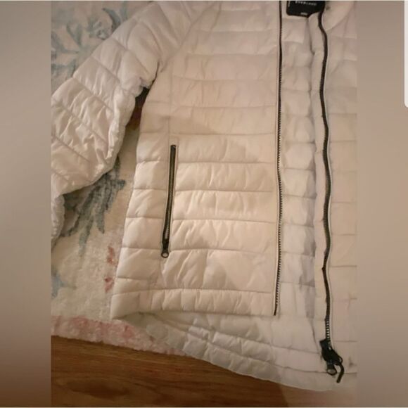 Everlane renew puffer jacket - Picture 3 of 4